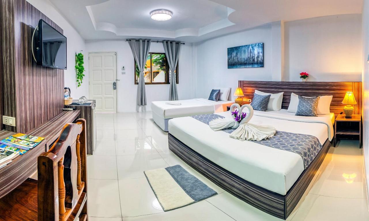 Coconut Resort Hotel Patong Exteriör bild